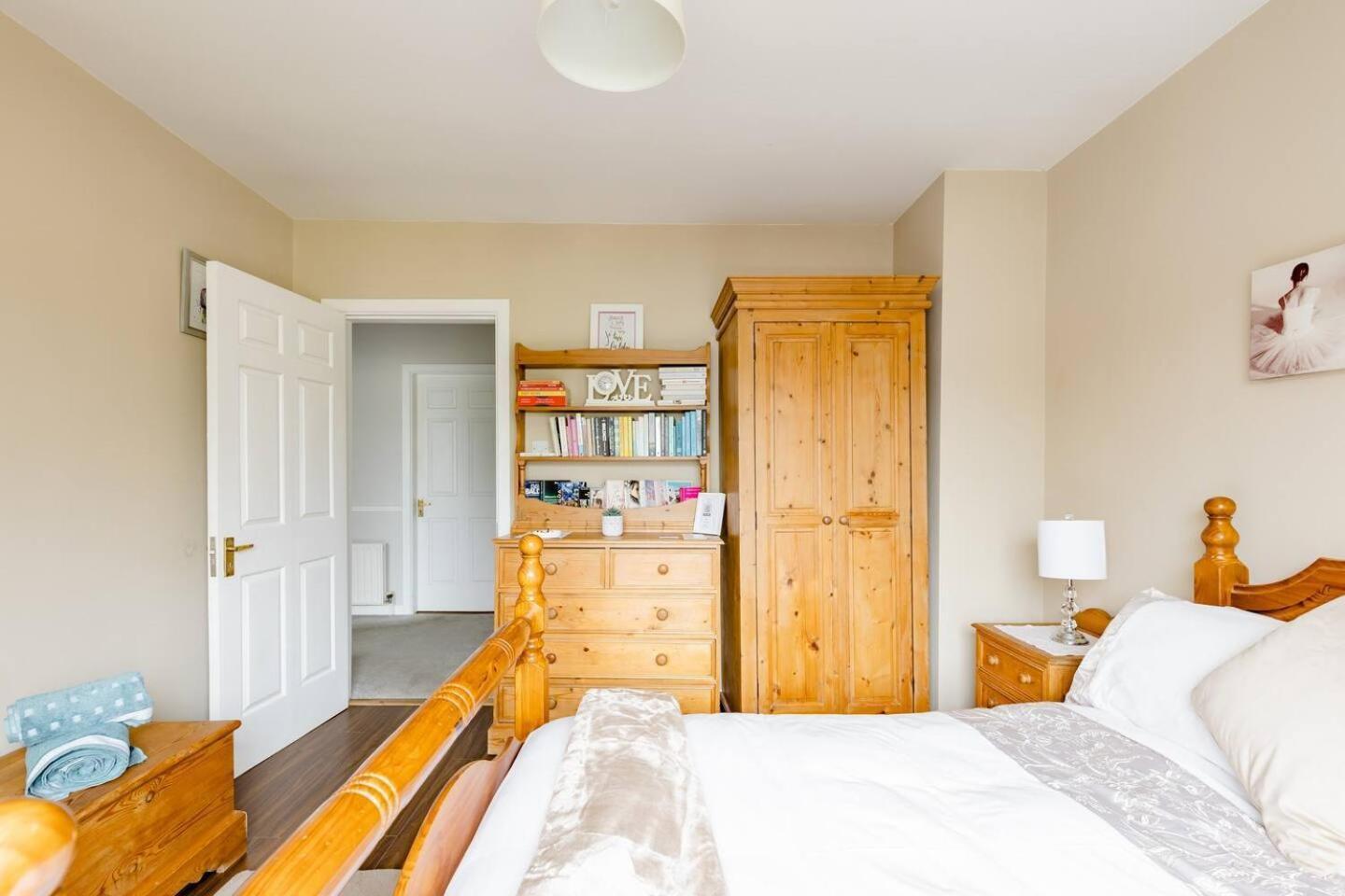 Station Road Homestay คาสเซิลบาร์ ภายนอก รูปภาพ